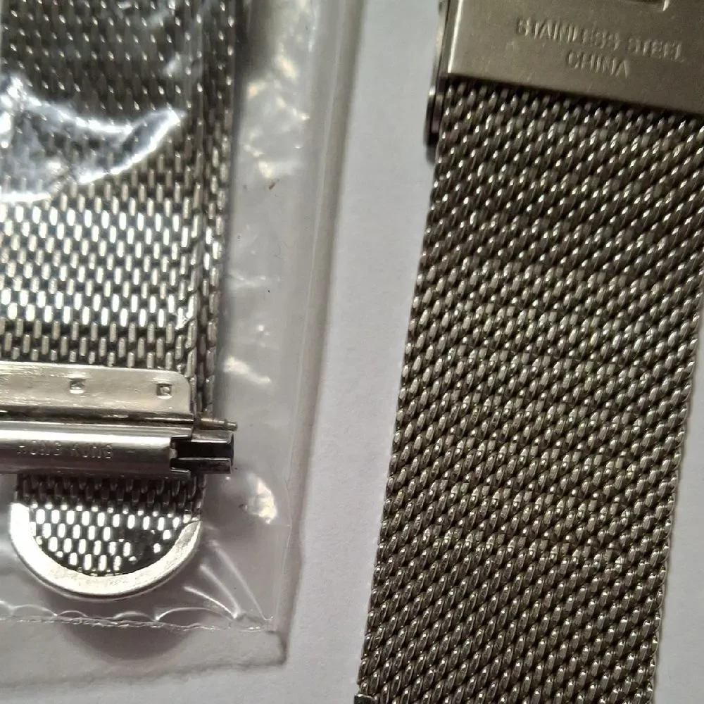 Silver Mesh Strap Men's Watch Blue Face Extra Band